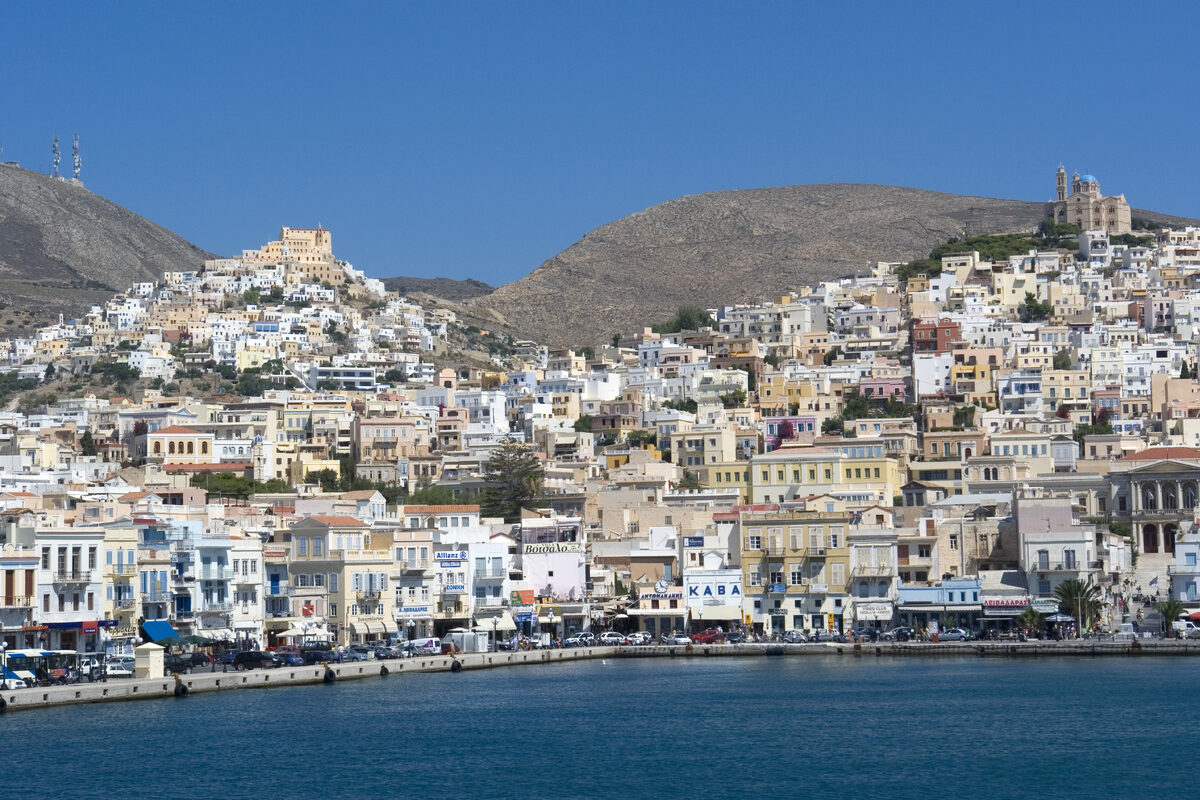 Ansicht von Syros – Ermoupolis Fischerhafen