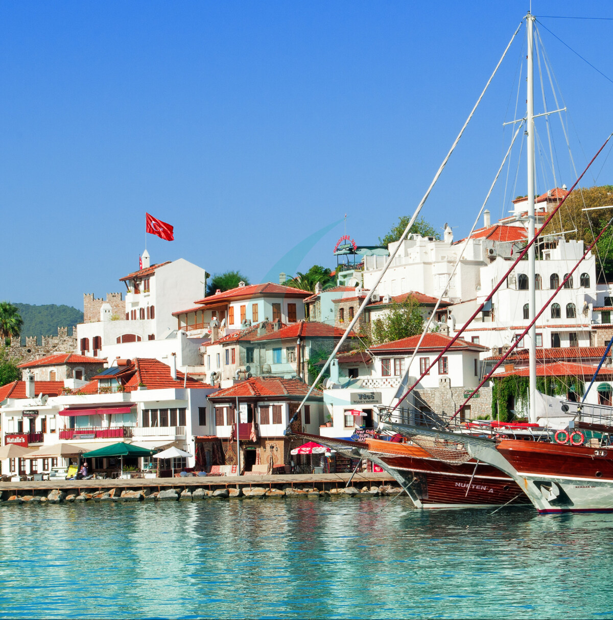Yachten im Hafen von Kurotnom in Marmaris, Türkei.