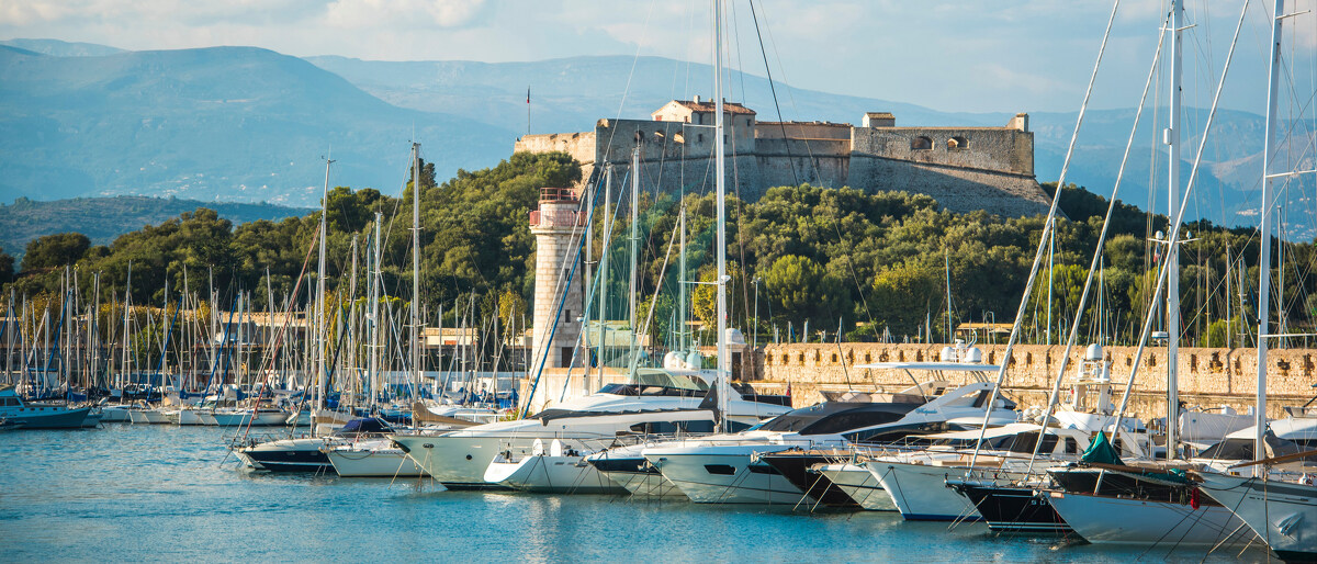 Fort Carré und der Hafen von Antibes