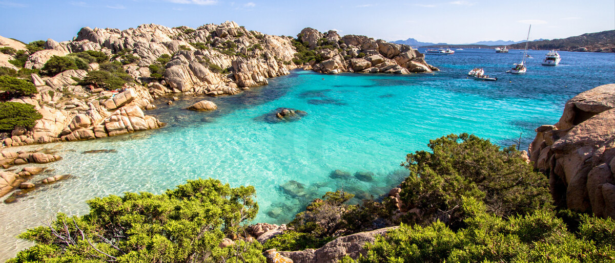 Strand von Cala Coticcio auf der Insel Caprera, Sardinien, Italien
