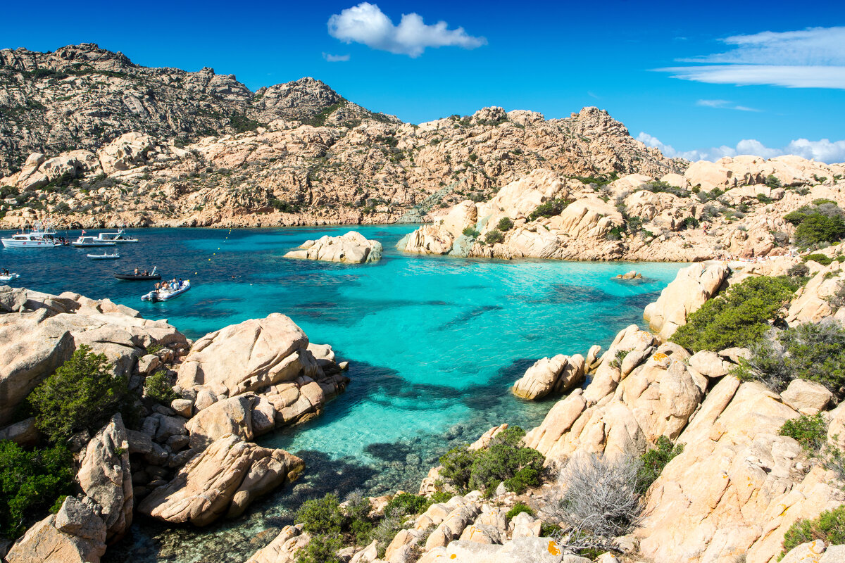 Cala Coticcio auf Insel Caprera / La Maddalena Nationalpark / Sardinien
