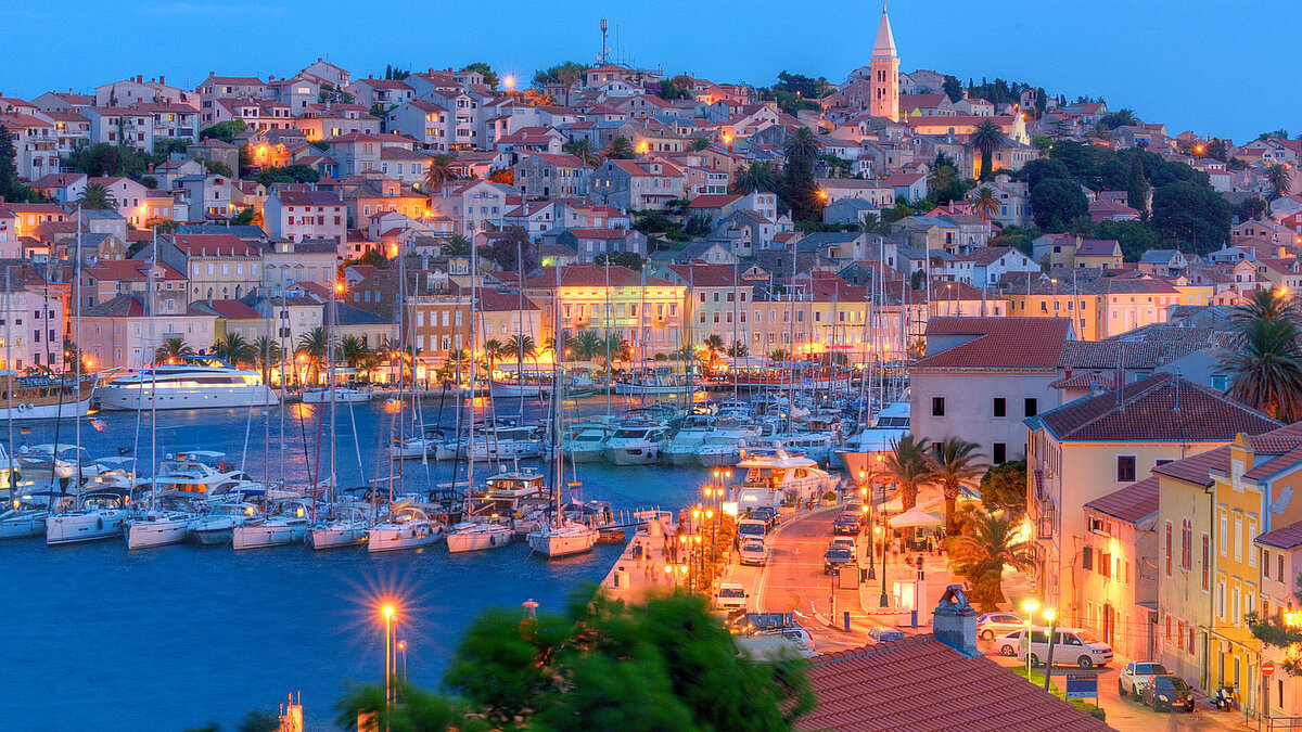 Abendansicht von Mali Losinj, Kroatien